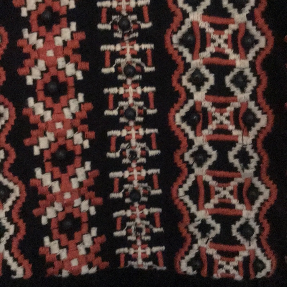 Embroidered top - Picture 3 of 4